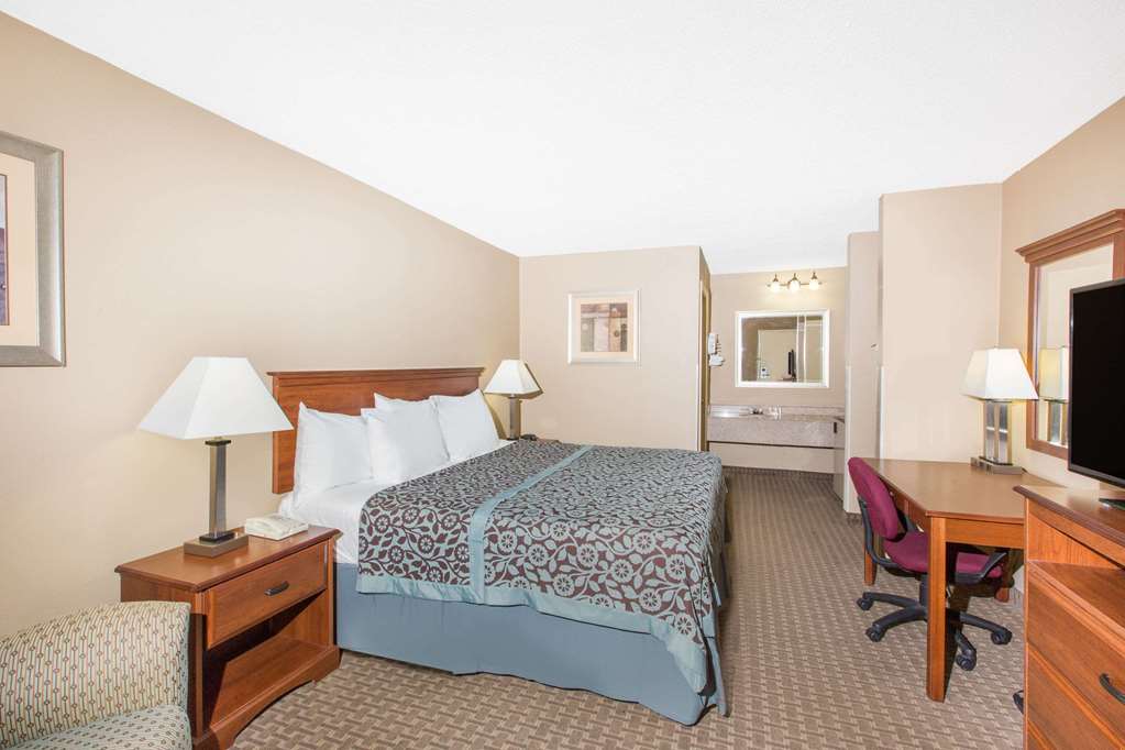 Days Inn by Wyndham Ripley - photo 10