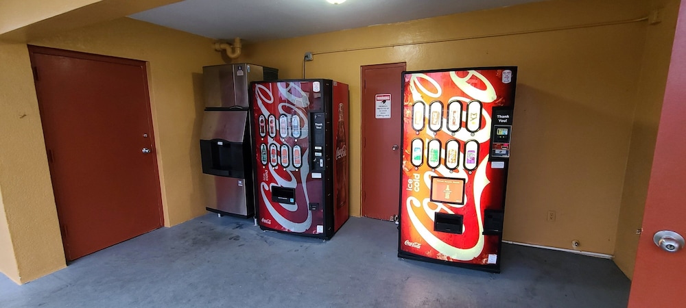 Red Roof Inn Tifton - photo 15