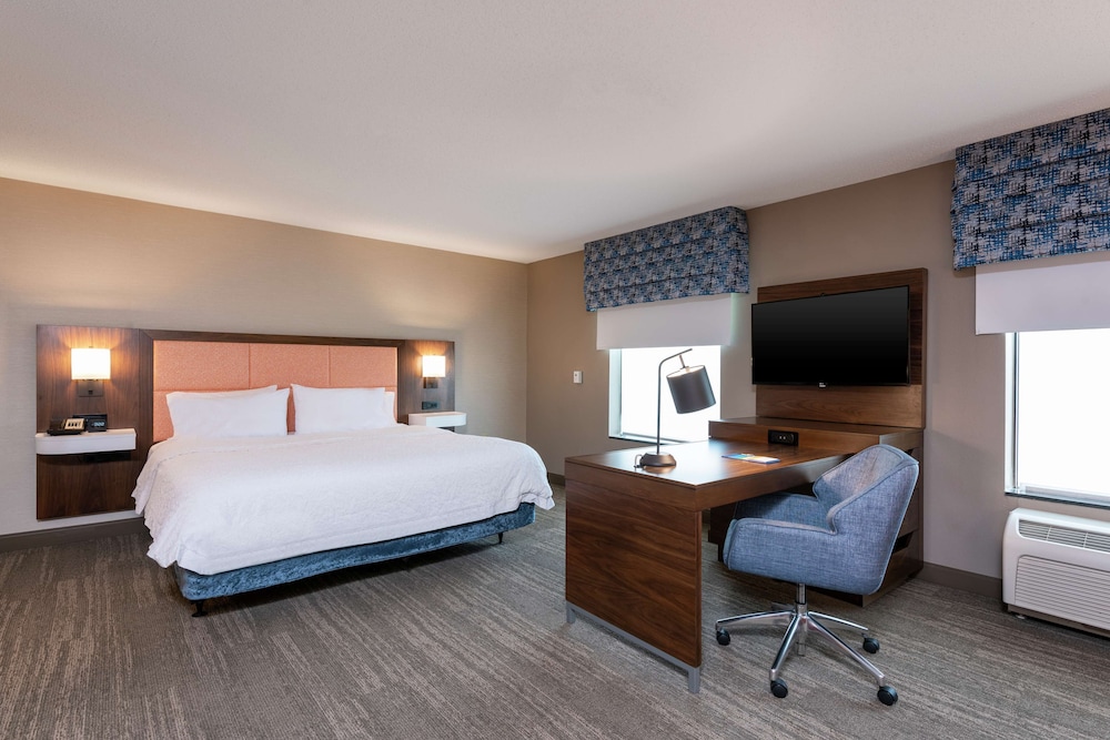 Hampton Inn & Suites Marshalltown - photo 7