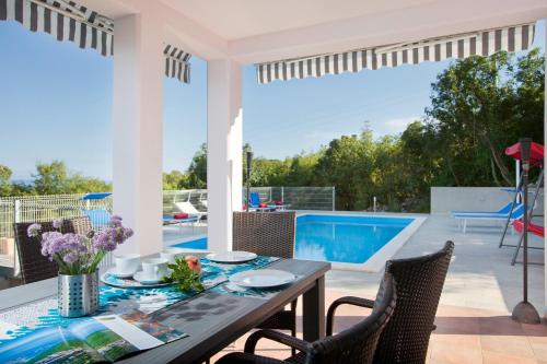 Villa Mirta in Crni — 4-Star Luxury Hotel in Labin, Croatia
