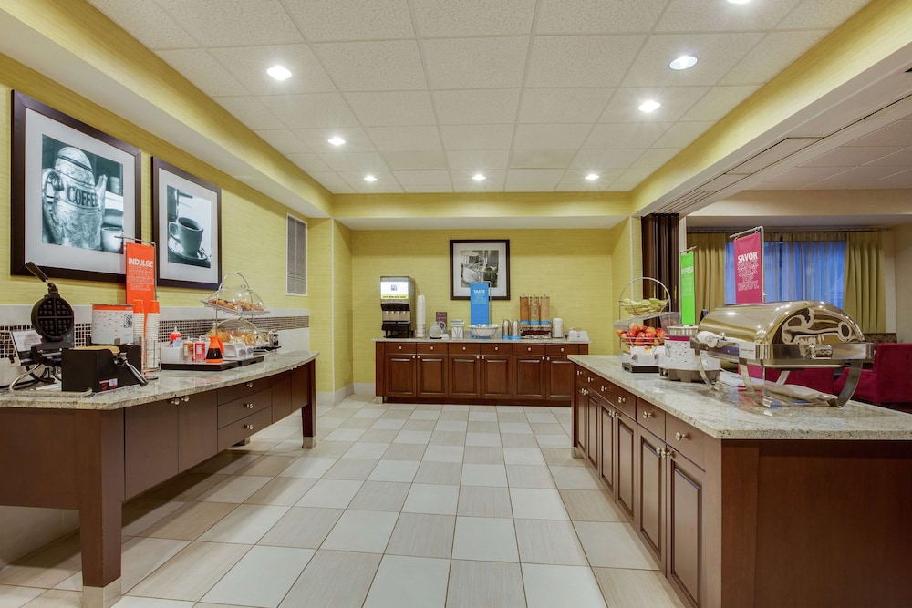 Hampton Inn Ozark - photo 25