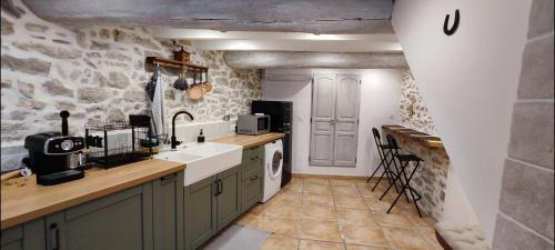Latipik - carbon neutral hotel in Lancon-Provence