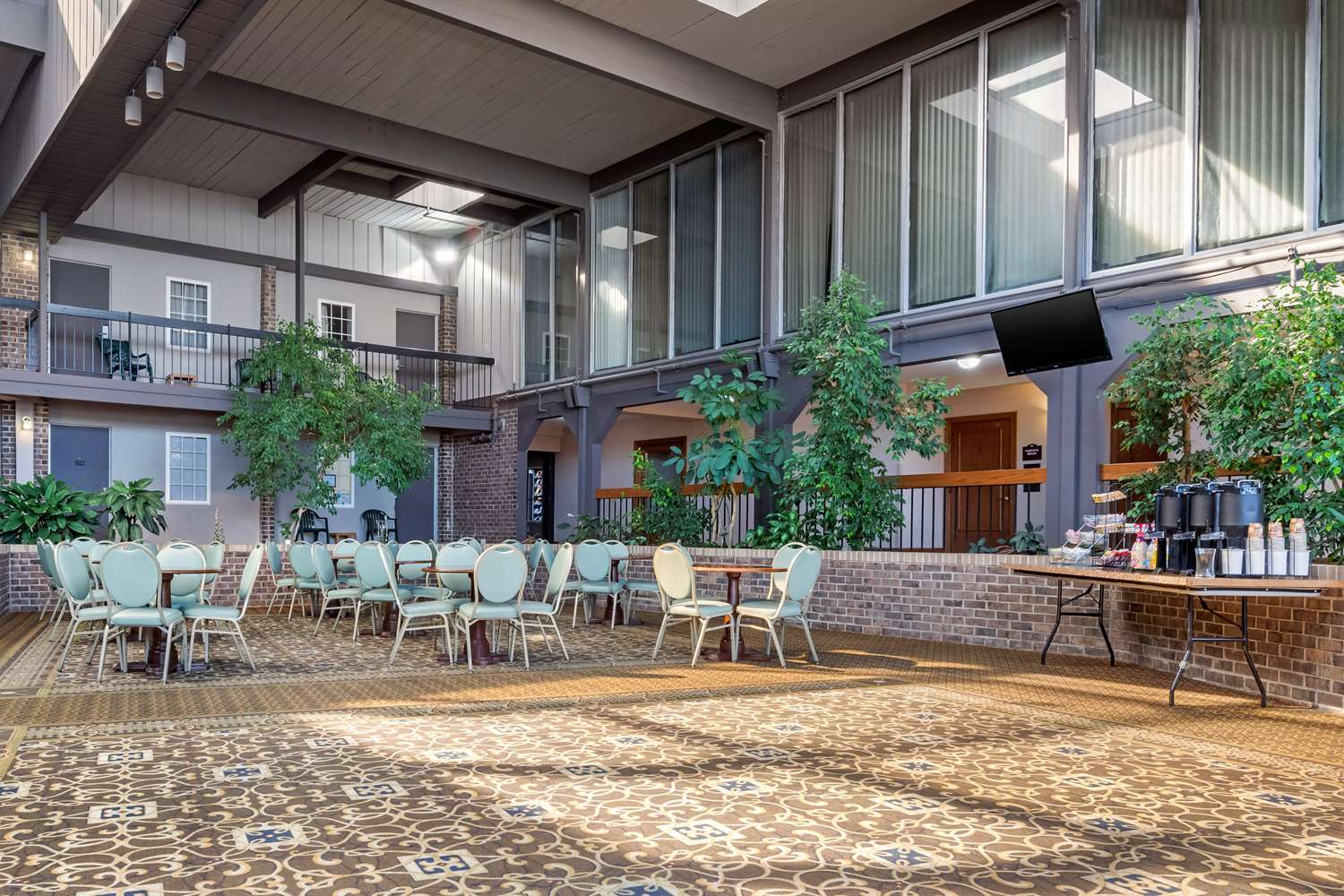Clarion Hotel and Conference Center Harrisburg West - photo 12