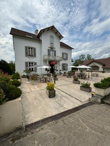 Logis Hôtel & Restaurant Le Parcey — hotel near Dole Tavaux Airport