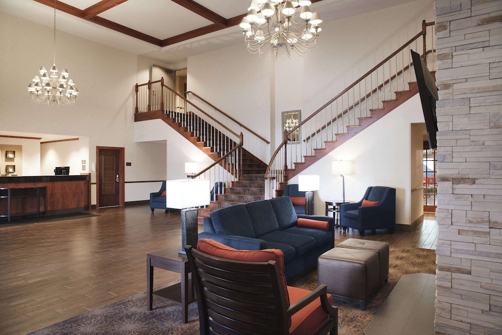 Comfort Suites Milwaukee Airport - photo 5