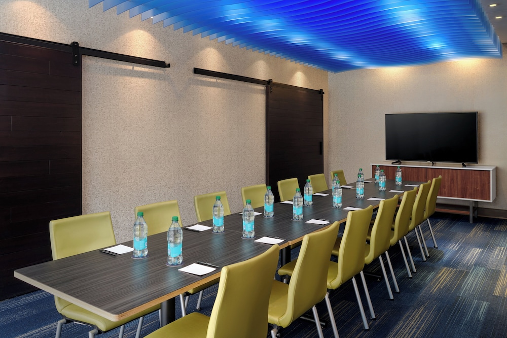 Holiday Inn Express & Suites Brunswick by IHG - photo 28