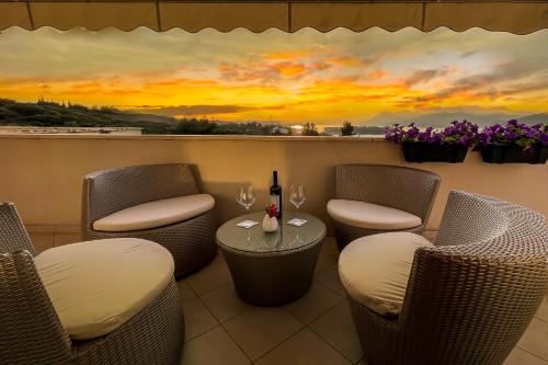 Magic Sunset Suite