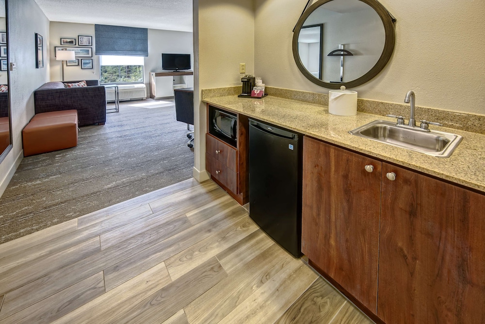 Hampton Inn & Suites Fort Myers Estero FGCU - photo 10