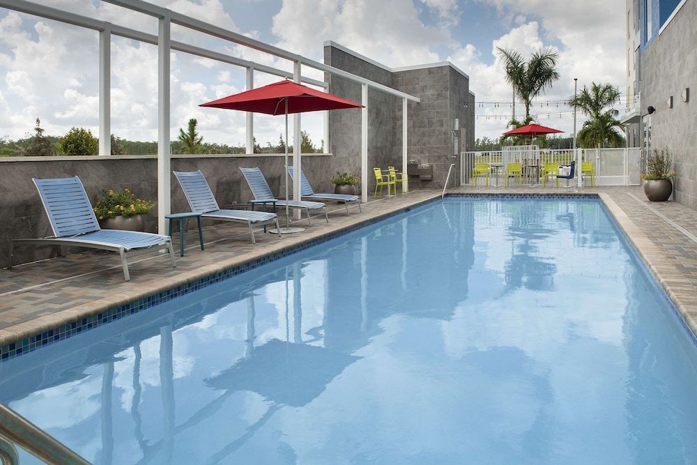 Home2 Suites by Hilton Fort Myers Airport - photo 23
