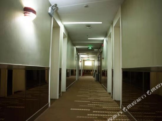 Neihuang Yixin Hotel — hotel in Neihuang Chengguanzhen