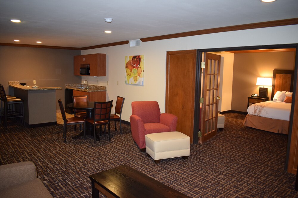 Best Western Wichita North Hotel and Suites - photo 6