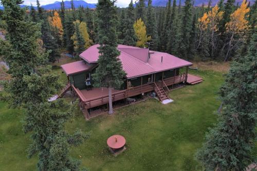 Denali Natl Park 3 Bedroom Home on 5 Acres hiking and wildlife — 4-Star Luxury Hotel in Mckinley Park, United States