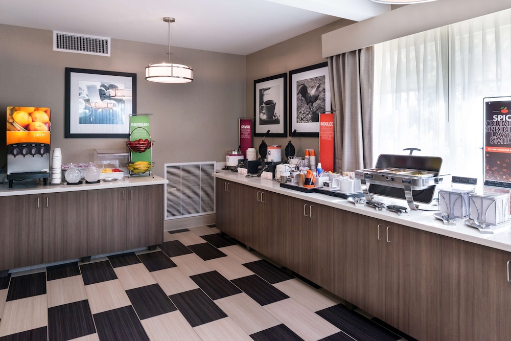 Hampton Inn Los AngelesWest Covina - photo 40