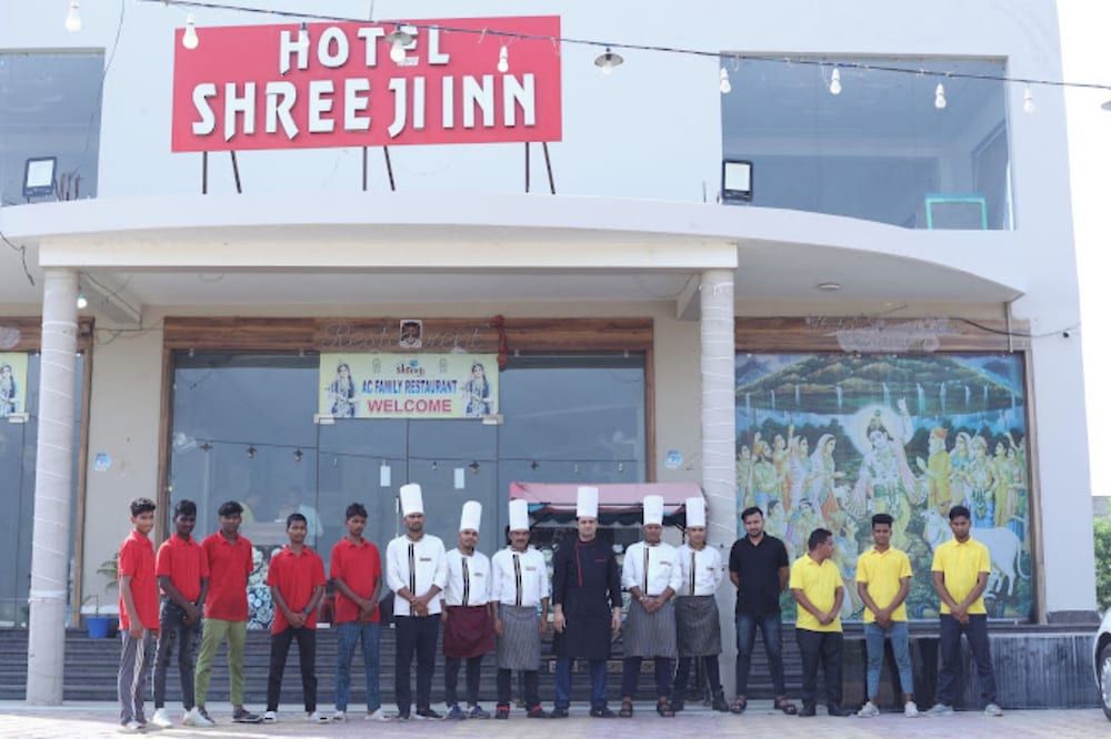 Hotel Shree Ji Inn in Mathura, India