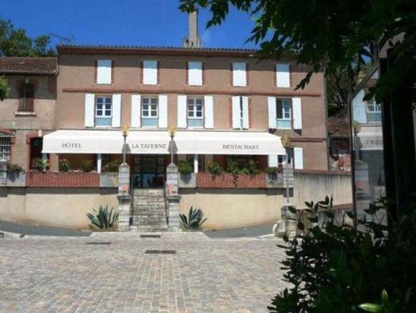 H tel Restaurant Besson La Taverne — hotel in Castelnau-De-Levis