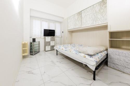 Cozy 2 Bedrooms 10 Min for Centre 3 From Linate — 4-Star Luxury Hotel in Milan, Italy