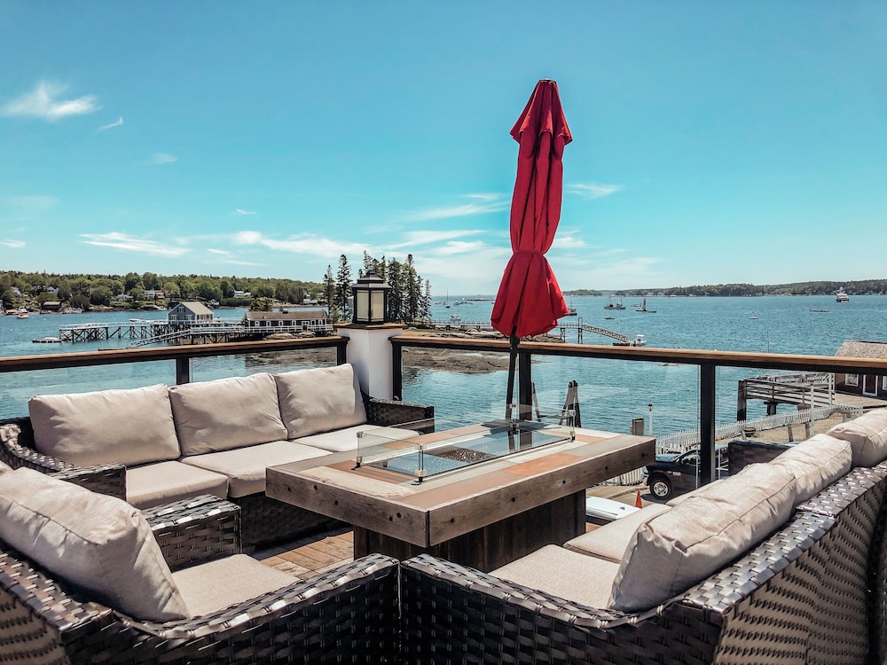 Tugboat Inn - photo 151