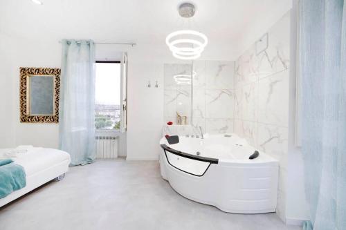 White Panoramic Jacuzzi Suite Trastevere — 4-Star Luxury Hotel in Rome, Italy