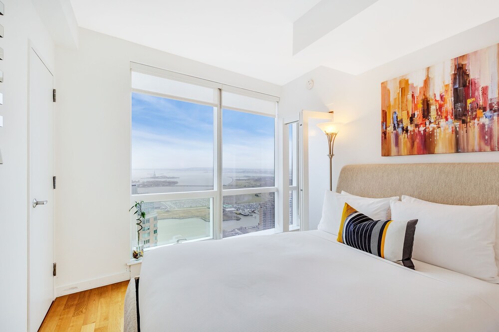 Dharma Home Suites JC at Paulus Hook - photo 9