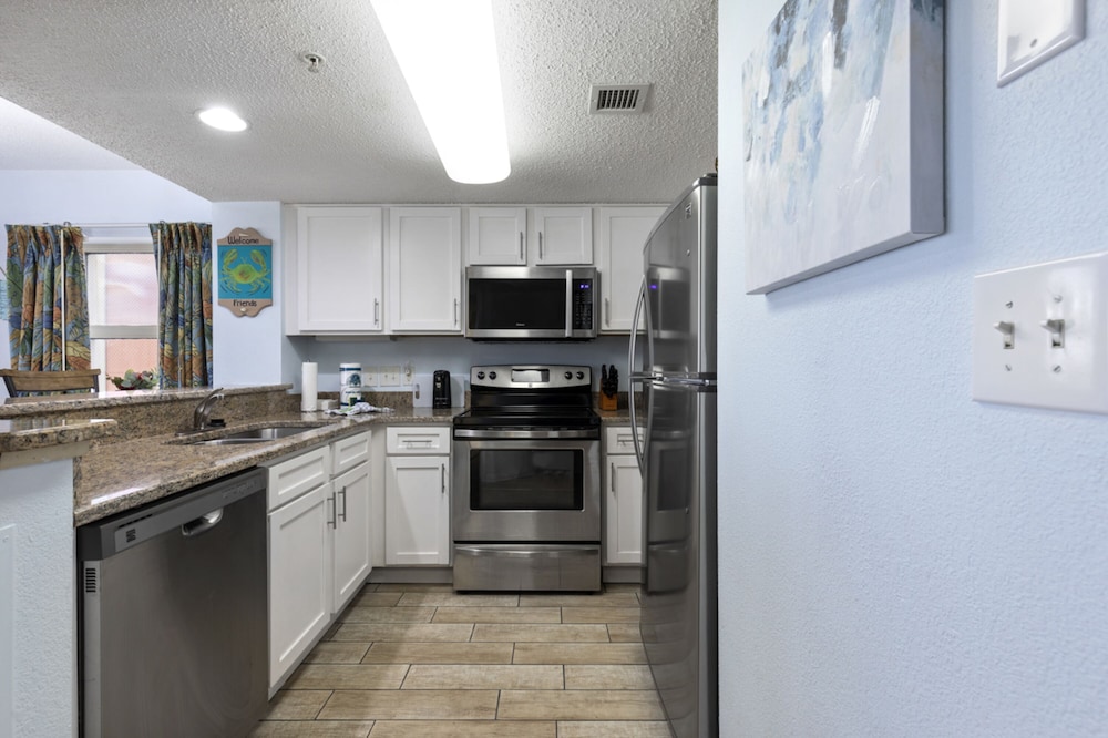 Hosteeva Breathtaking Oceanfront Views w Pool Atlantica Towers Condo - photo 9