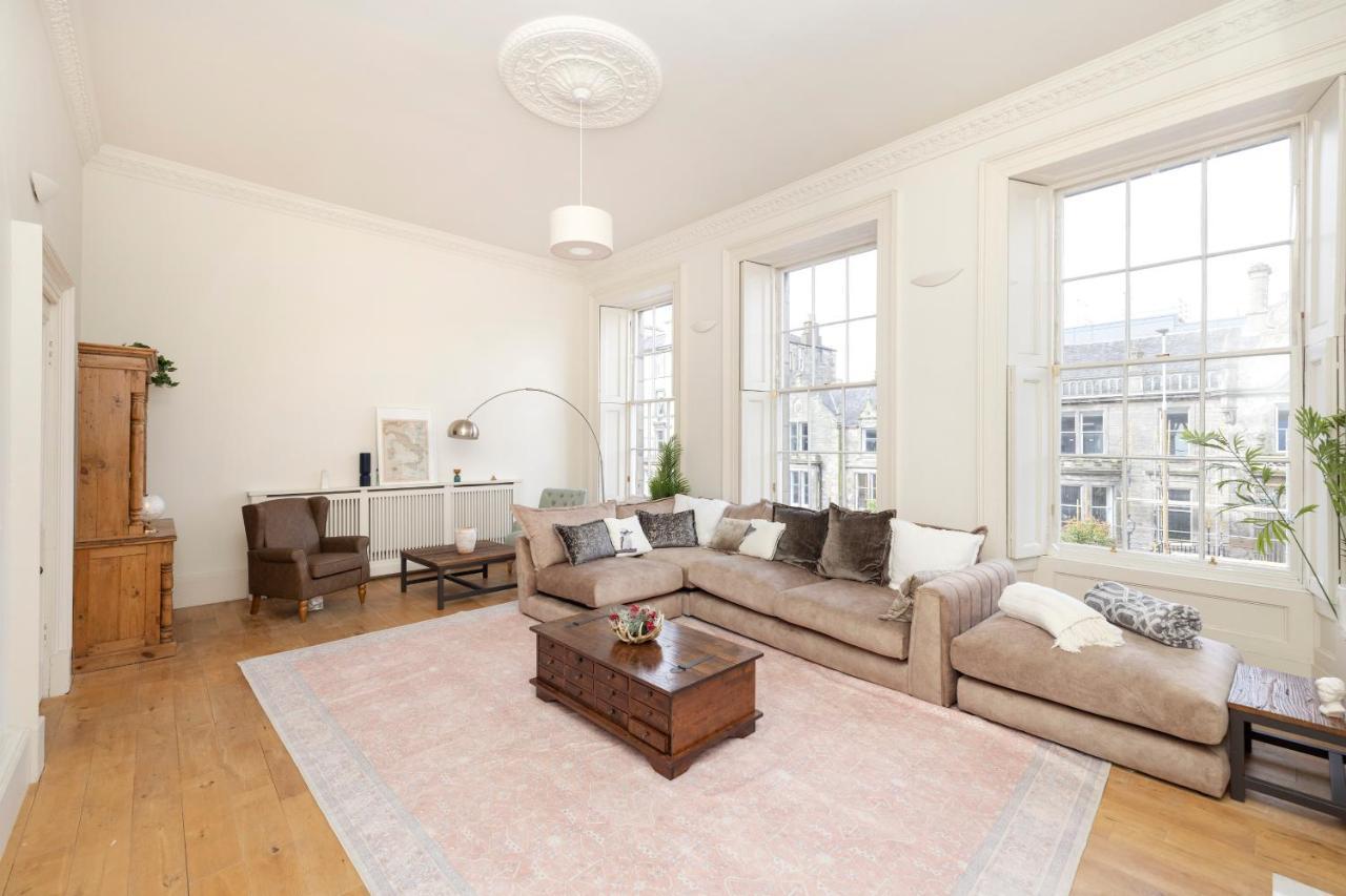 JOIVY Exclusive house with free parking — 4-Star Luxury Hotel in Edinburgh, United Kingdom