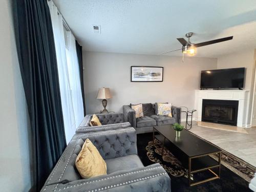 Beautiful 2 King Bedrooms with Garage in Charlotte, United States