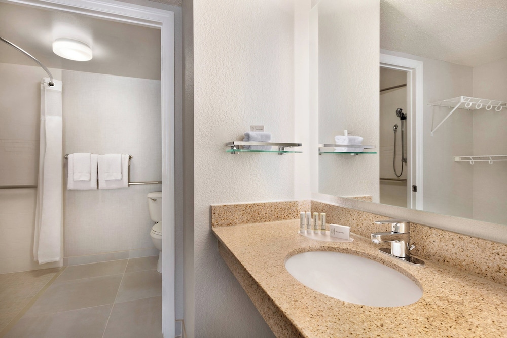 Residence Inn by Marriott Baltimore Inner Harbor - photo 28