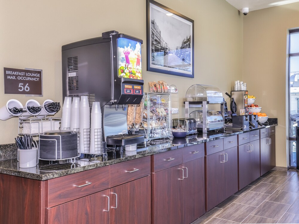 Cobblestone Hotel & Suites Rhinelander - photo 58