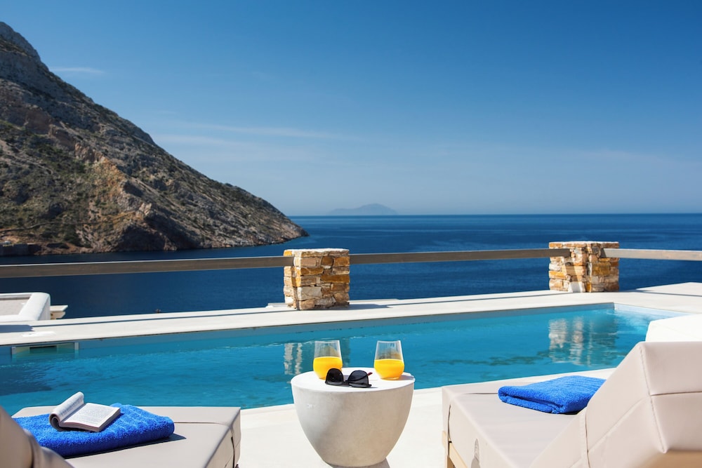Filadaki Villas — 4-Star Luxury Hotel in Kamarai, Greece
