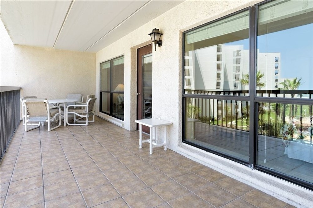 Saida 3404: Beachfront Resort W 3 Pools Hot Tubs Great Views & Beac - photo 8