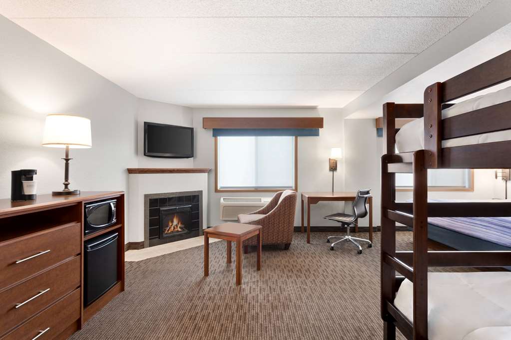 AmericInn by Wyndham Sauk Centre - photo 38