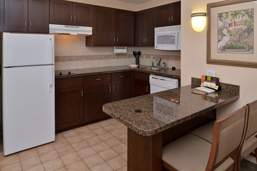 Staybridge Suites Chesapeake by IHG - photo 17