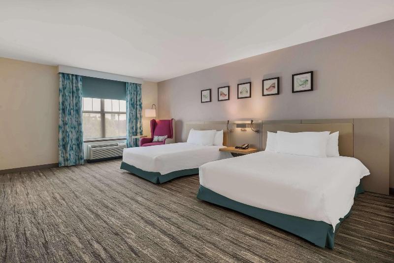 Hilton Garden Inn Rockford - photo 57