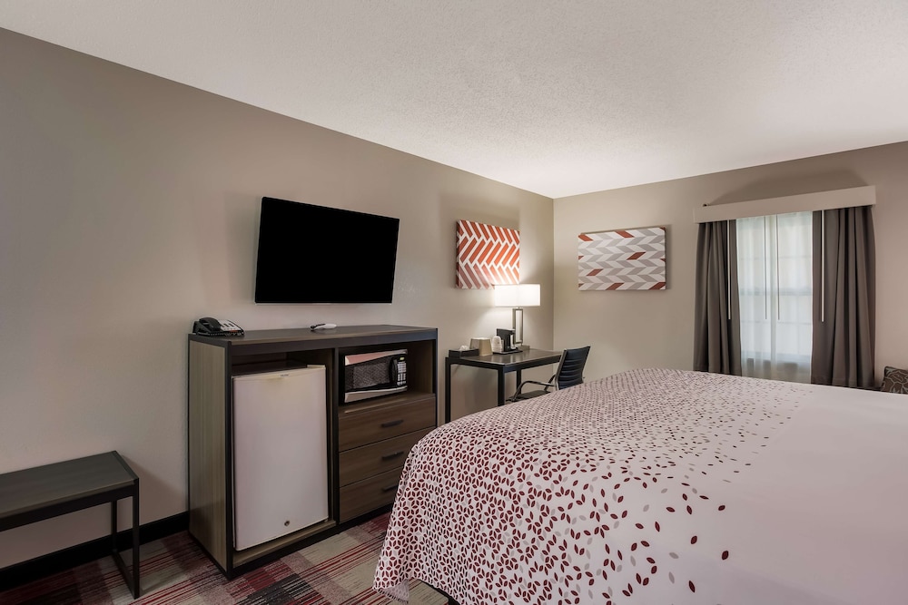 SureStay Hotel by Best Western Higginsville - photo 4