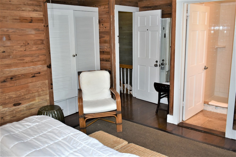 Simonton Court Historic Inn & Cottages - photo 72