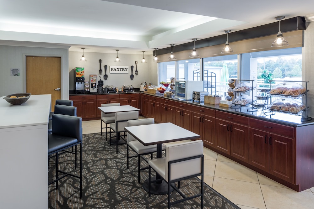 Wingate by Wyndham Shreveport Airport - photo 17