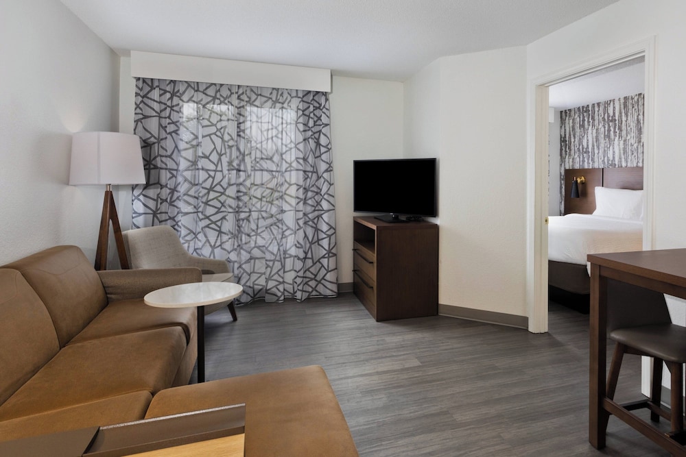 Residence Inn by Marriott Columbus - photo 23