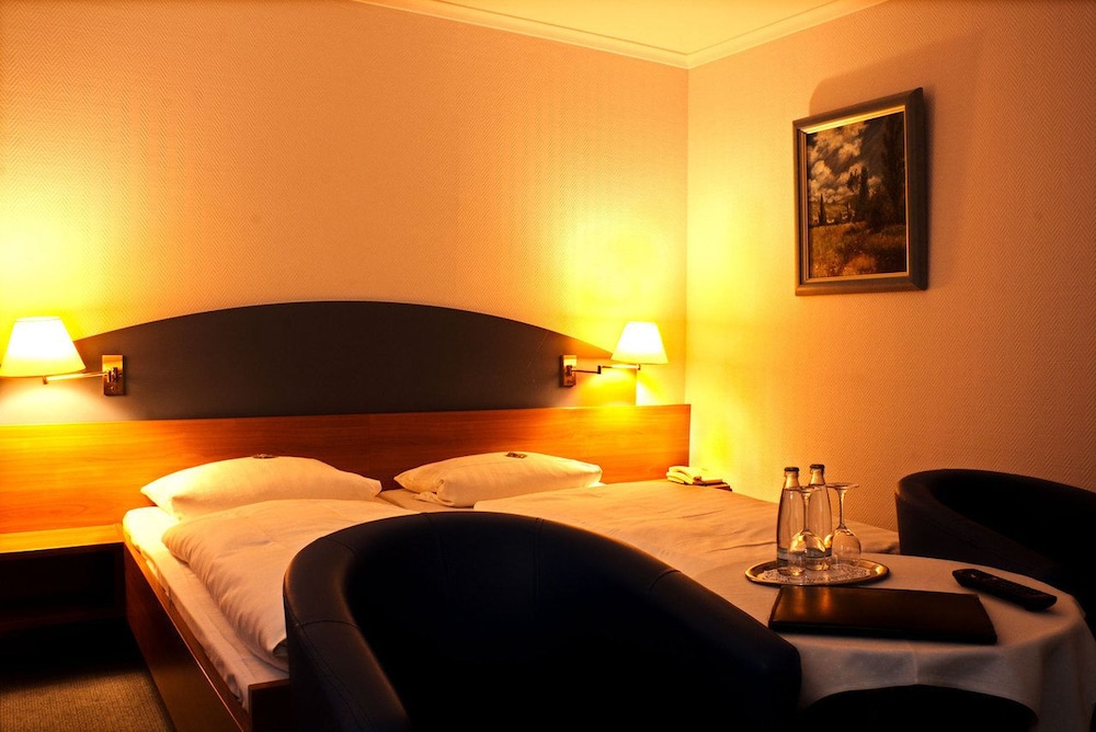 Hotel Egge Wirt — Bad Driburg — photo 4