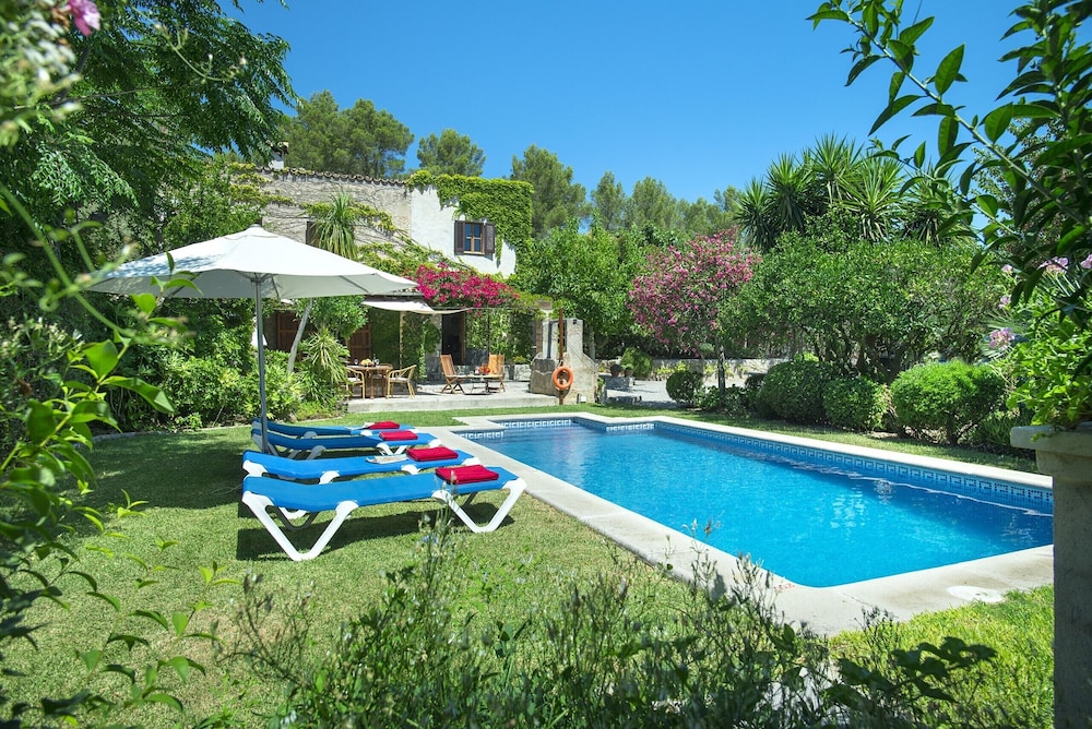 Owl Booking Villa El Campet Rustic Stay — 4-Star Luxury Hotel in Pollenca, Spain