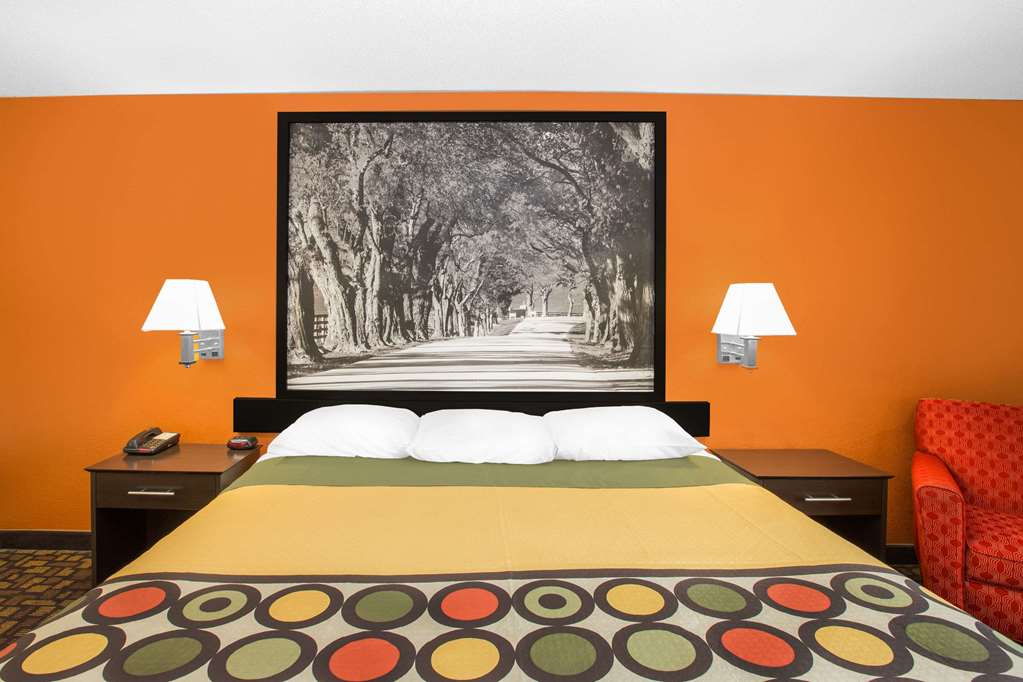 Super 8 by Wyndham Clive IA - photo 8