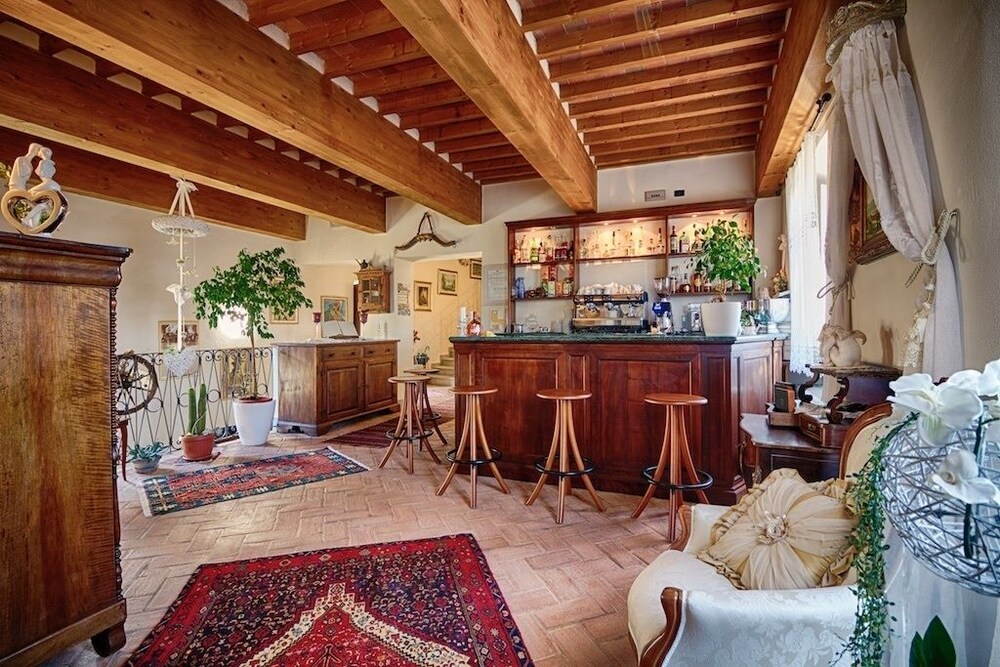 B&B Puccini — 4-Star Luxury Hotel in Pescaglia, Italy
