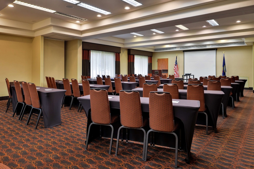 Hampton Inn Idaho Falls Airport - photo 45