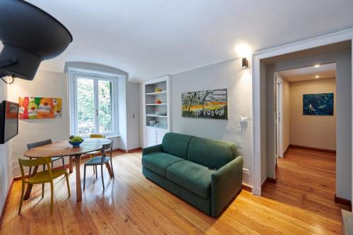 Cozy City Escape Stylish & Renovated — 4-Star Luxury Hotel in Turin, Italy