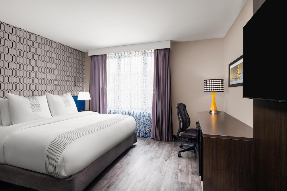 GLō Best Western Bronx NYC - photo 18