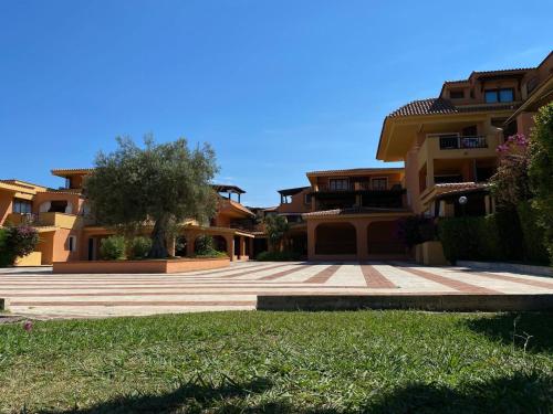 Ampio Trilocale sul Golfo di Marinella — 4-Star Luxury Hotel in Marinella, Italy
