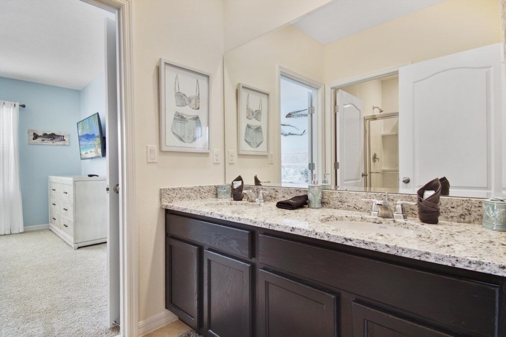 Welleroaks at Solterra Resort by Shine Villas - photo 21