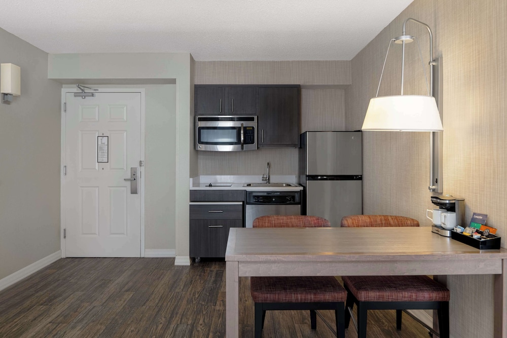 Homewood Suites by Hilton Tallahassee - photo 10