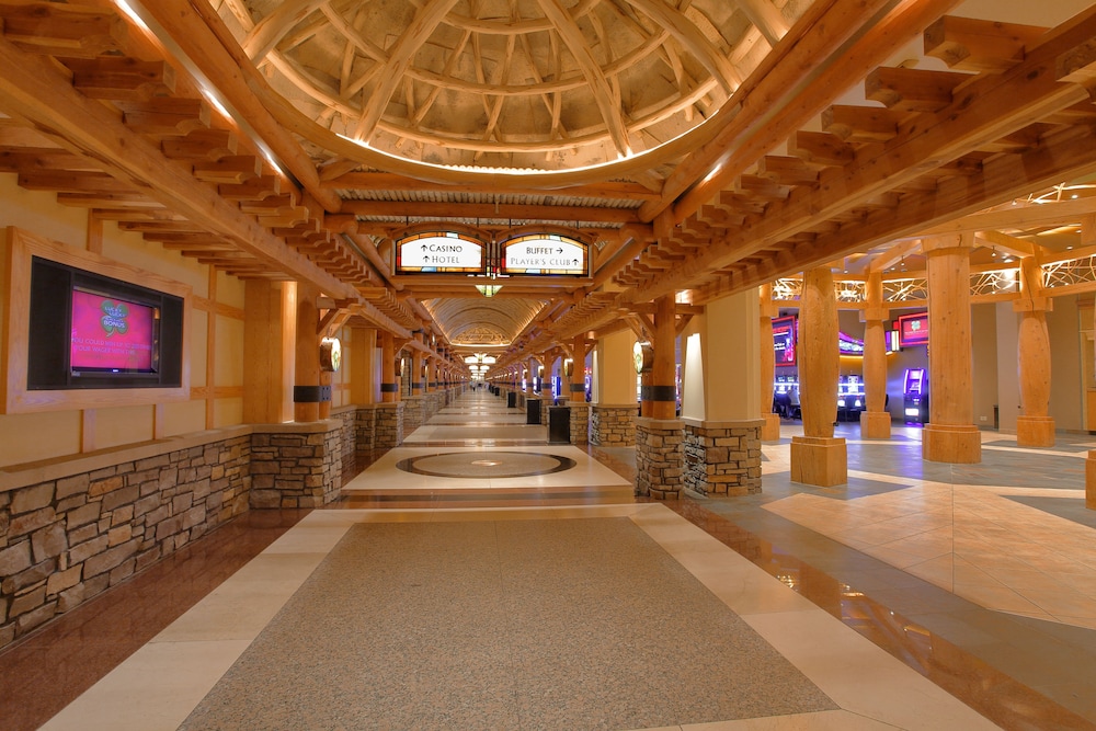 Four Winds Casino Resort New Buffalo - photo 2