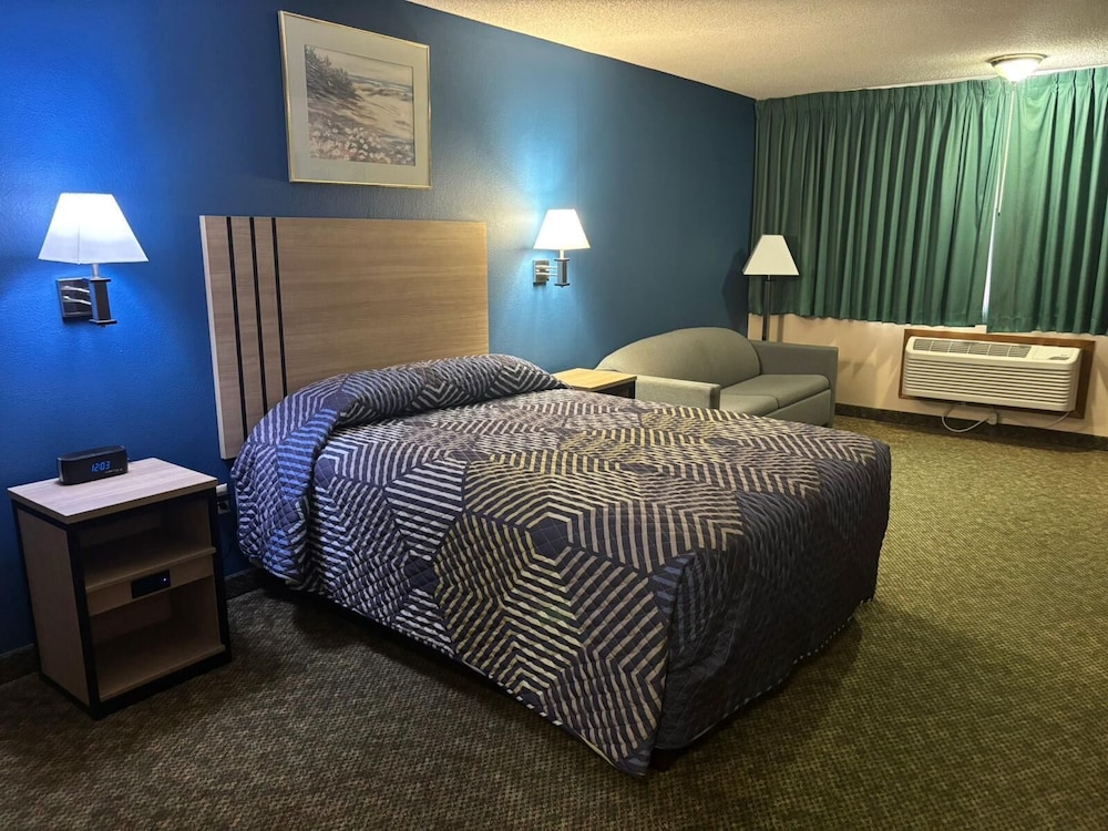 Capital O Marysville Surf Motel Kansas — hotel in Marysville