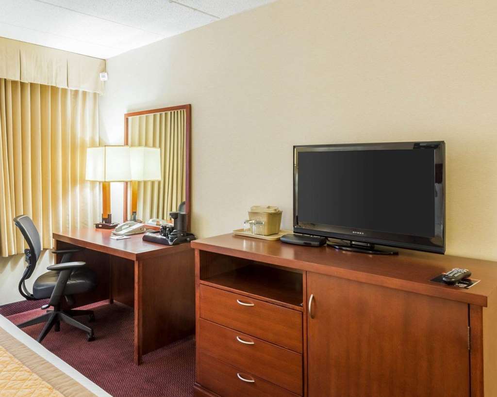 Clarion Hotel Somerset New Brunswick - photo 14